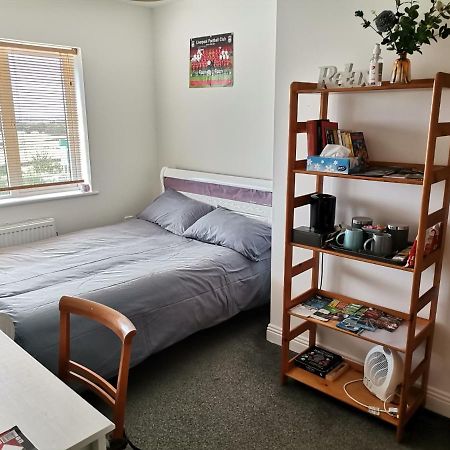 Bright And Cozy Room With Double Bed, Private Bathroom Not Ensuite, Breakfast To Go Dublin Exteriér fotografie