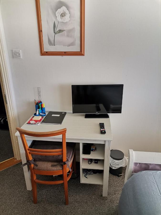 Bright And Cozy Room With Double Bed, Private Bathroom Not Ensuite, Breakfast To Go Dublin Exteriér fotografie